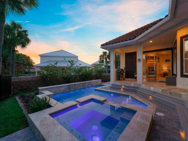 Luxurious Beach House in Destin - Private Pool & Spa